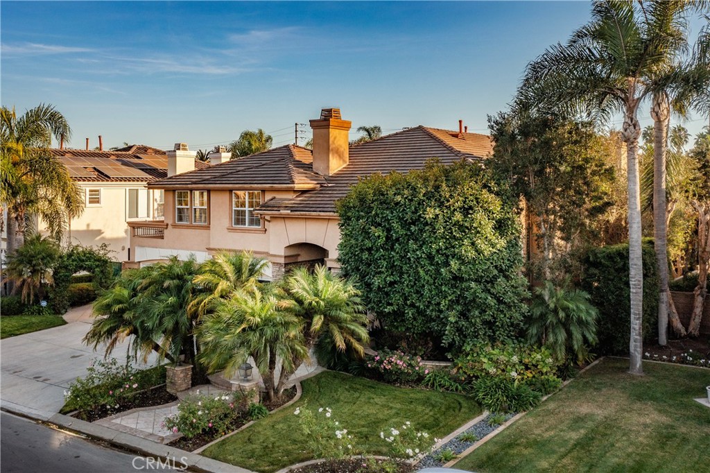 6932 Livingston Drive