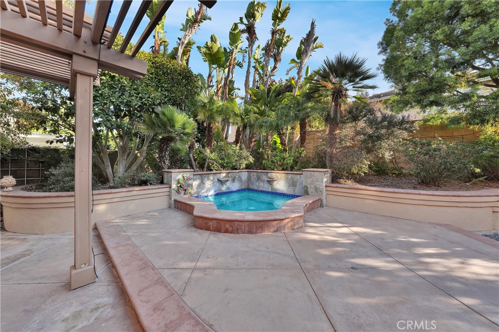 6932 Livingston Drive