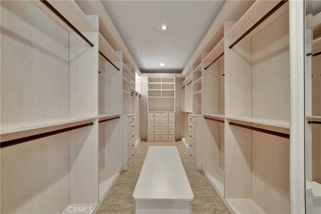 6932 Livingston Drive