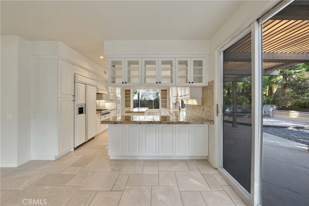 6932 Livingston Drive