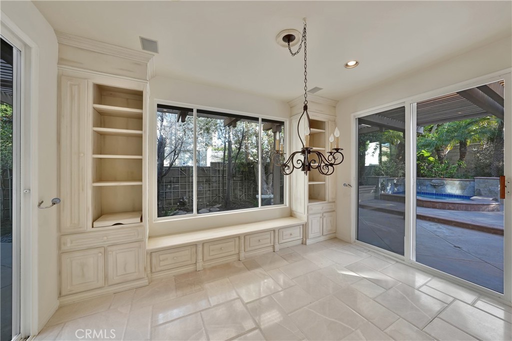 6932 Livingston Drive