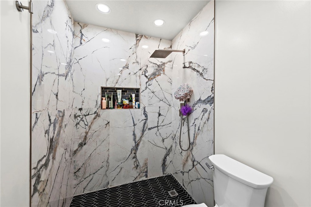 8004 E Snapdragon Lane