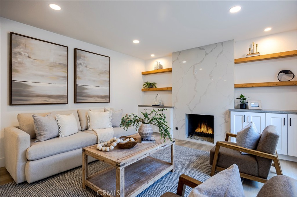 15271 Yorkshire Lane