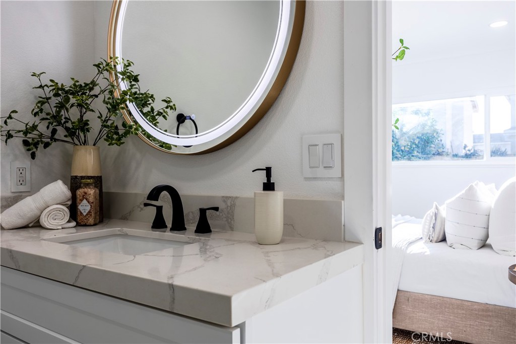 15271 Yorkshire Lane