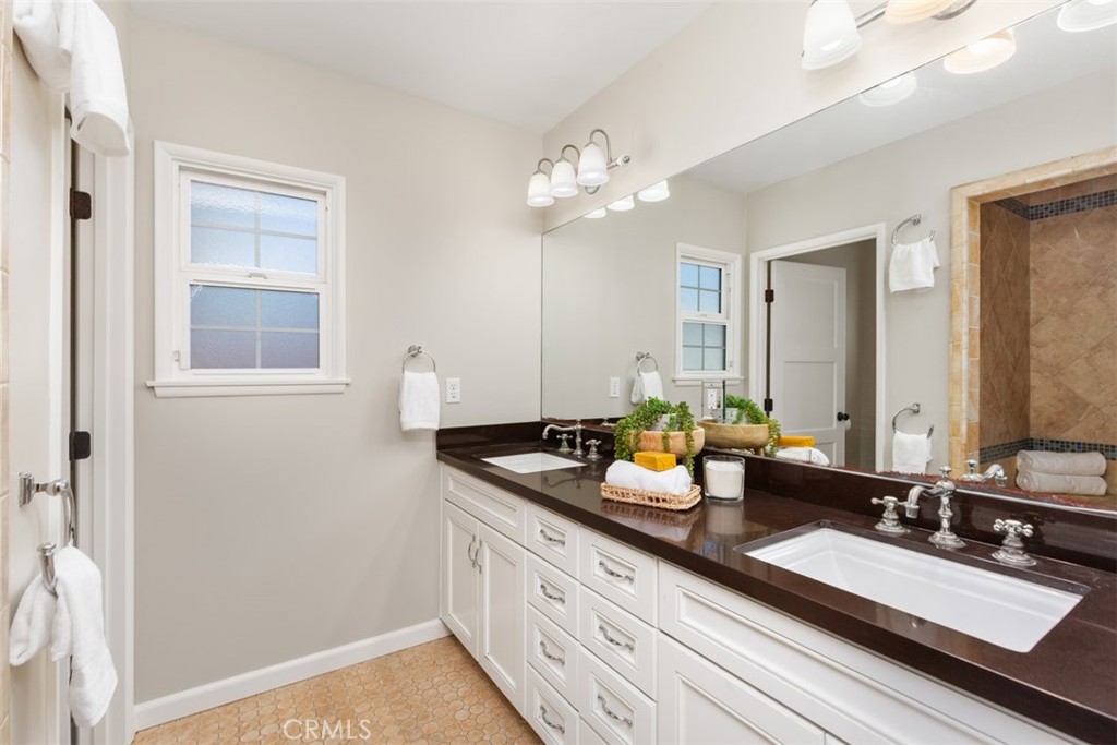 6125 Yearling Street