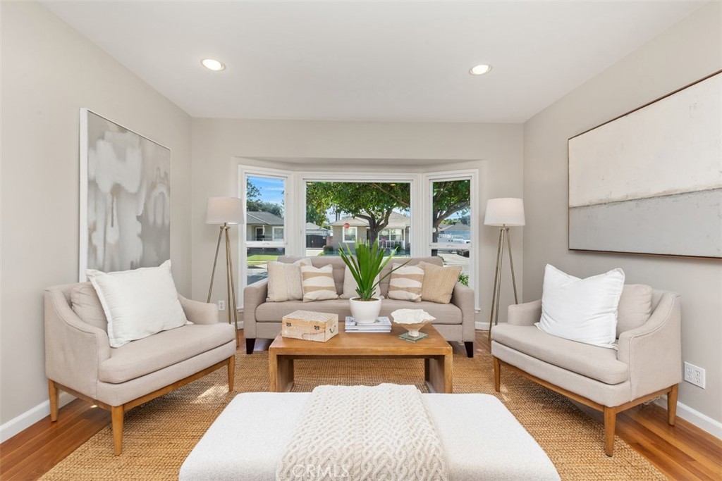 6125 Yearling Street