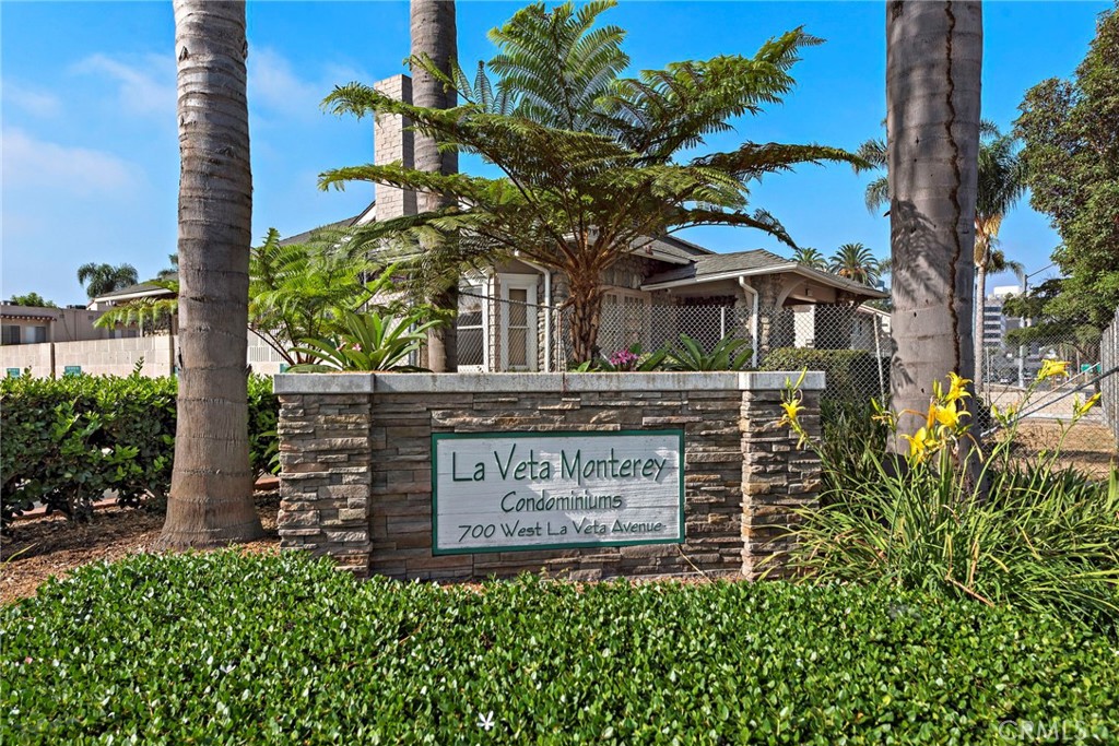 700 W La Veta Avenue Unit O18