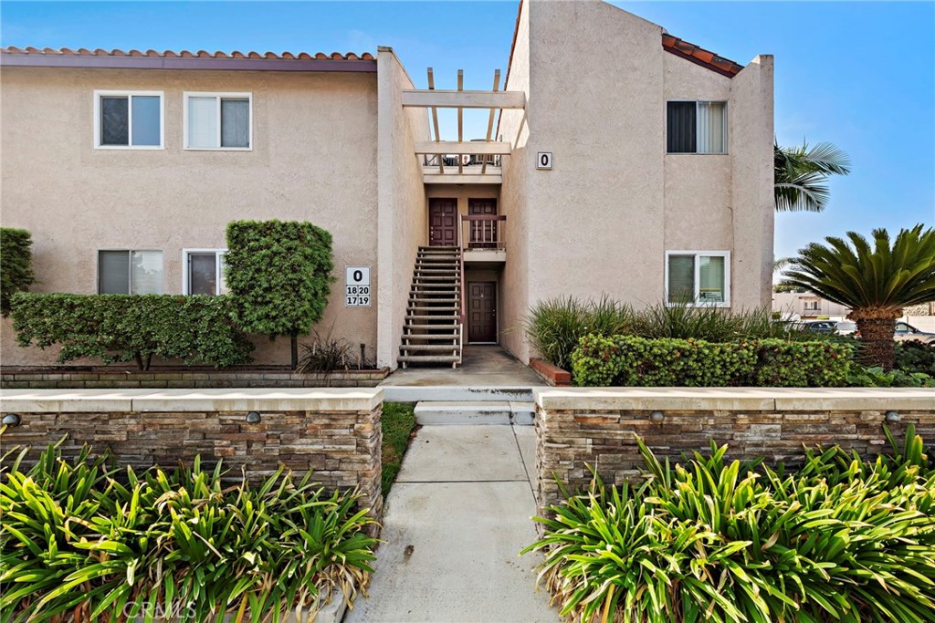 700 W La Veta Avenue Unit O18