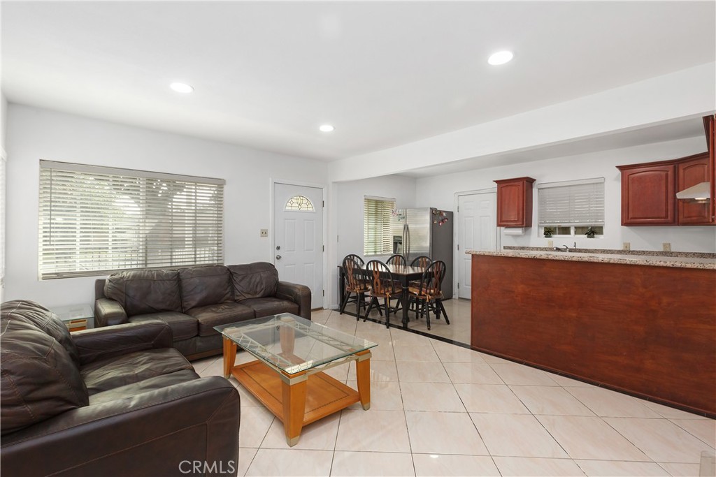 206 S Gunther Street