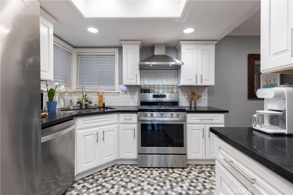 28181 Sorrento 103