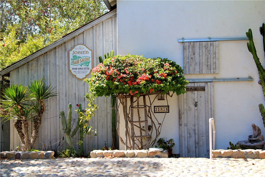 31593 Los Rios Street 77