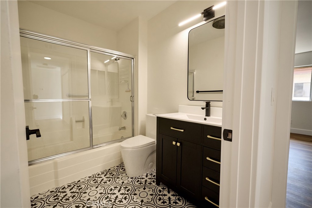 921 Mount Olive Drive 12