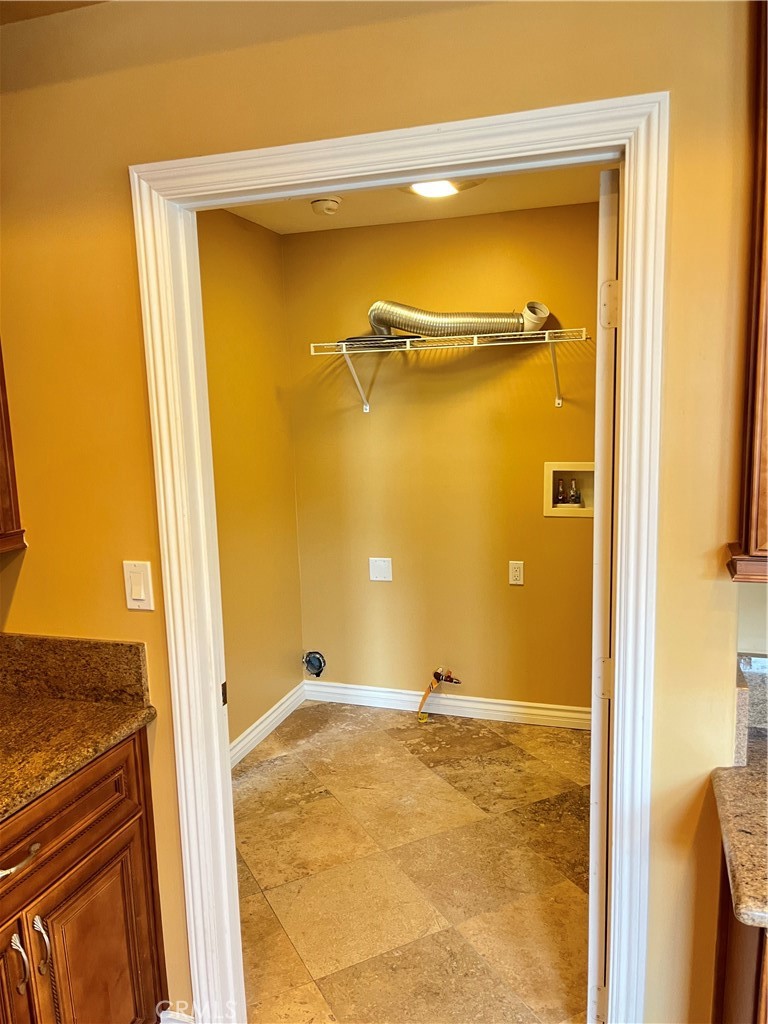 244 Avenida Granada B