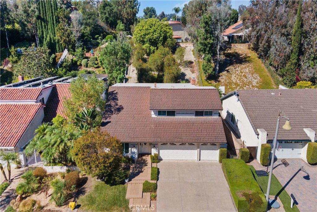 24631 Via San Fernando