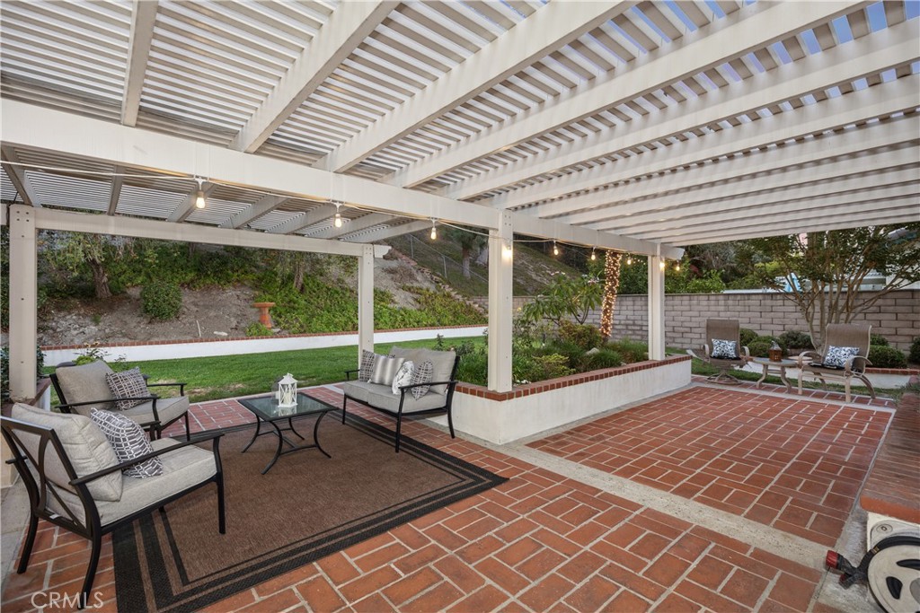 24631 Via San Fernando