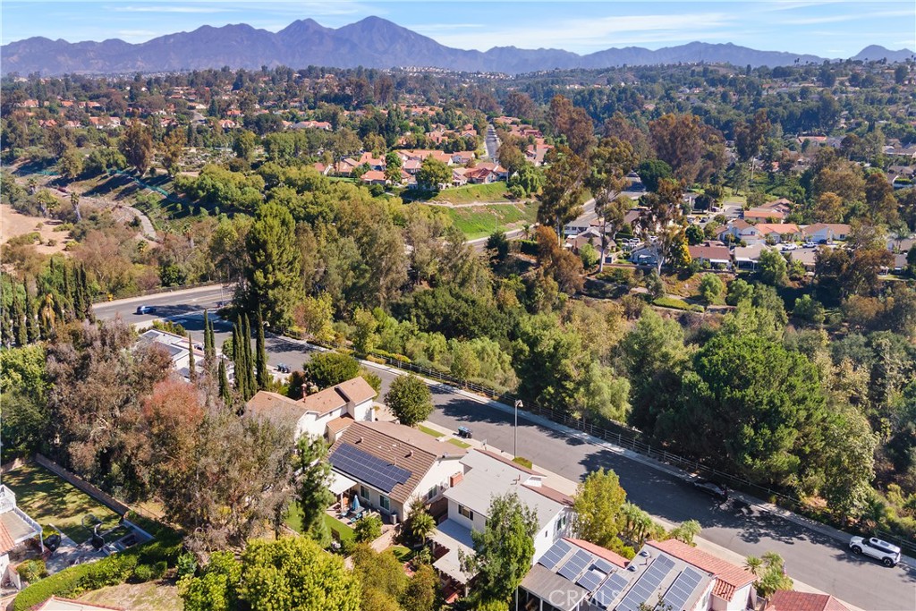 24631 Via San Fernando