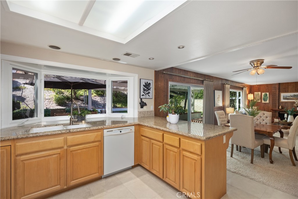 24631 Via San Fernando