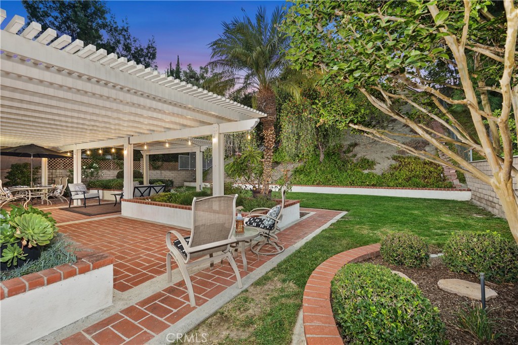 24631 Via San Fernando