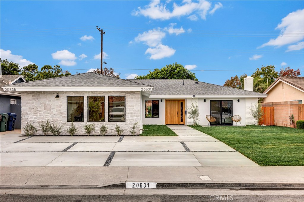 20631 Kelvin Lane