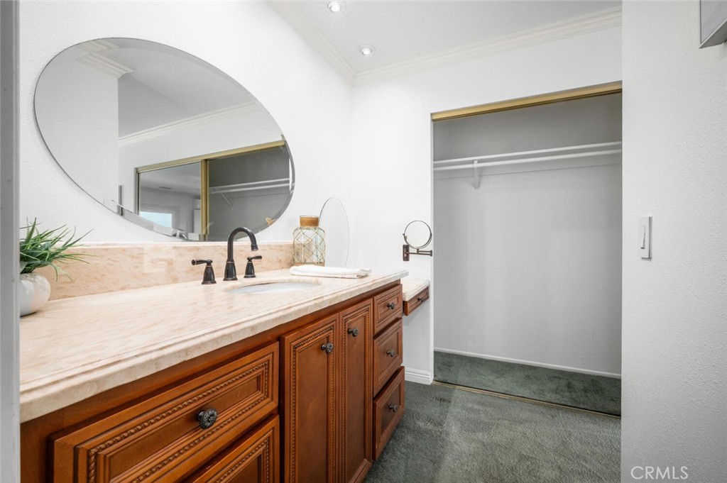 5643 E Keynote Street