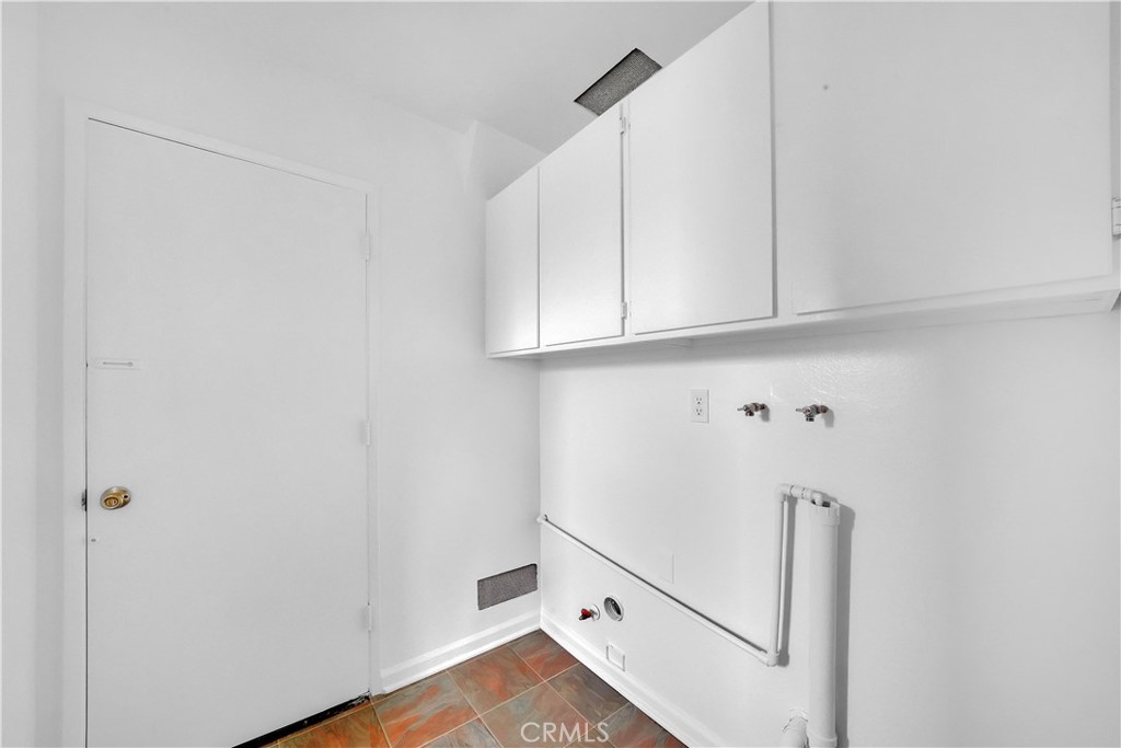 18324 Basswood Street