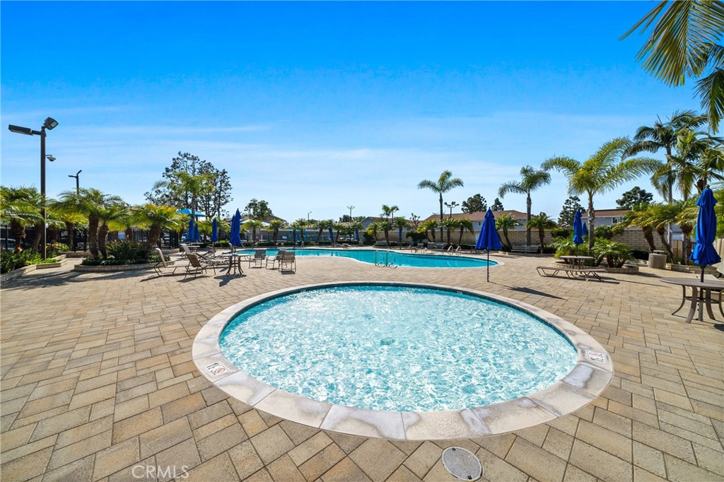 9795 Continental Drive