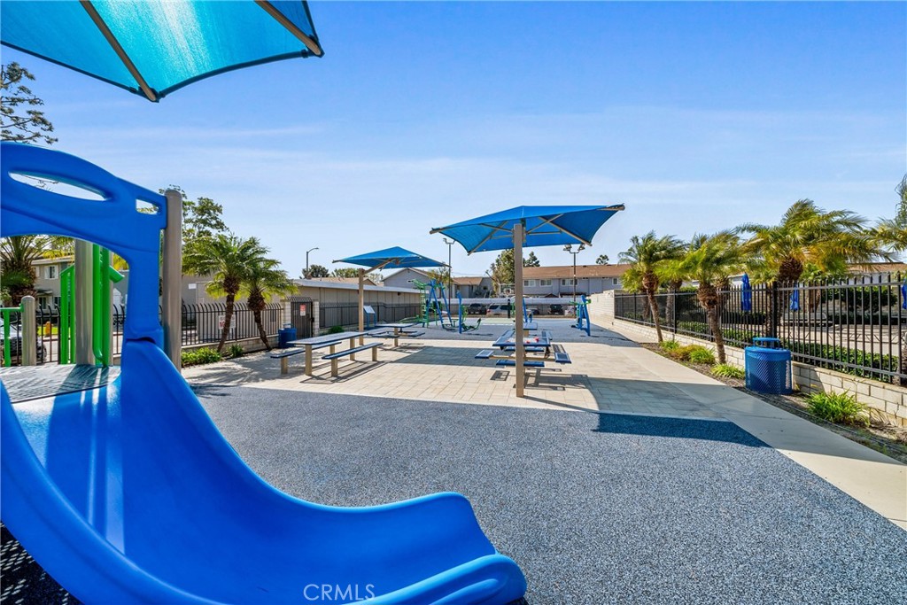 9795 Continental Drive