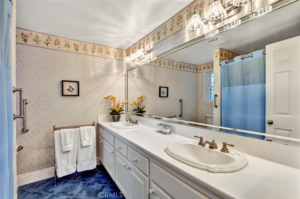 10949 Goldeneye Avenue