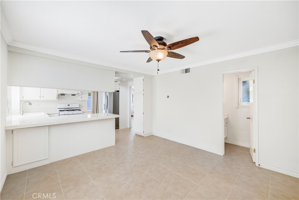 15568 Oakhurst Street