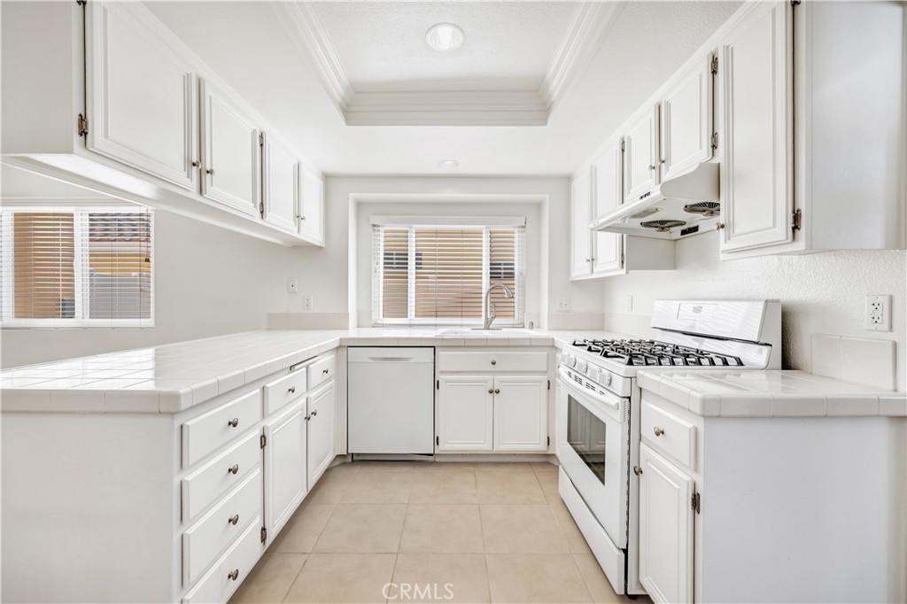 15568 Oakhurst Street