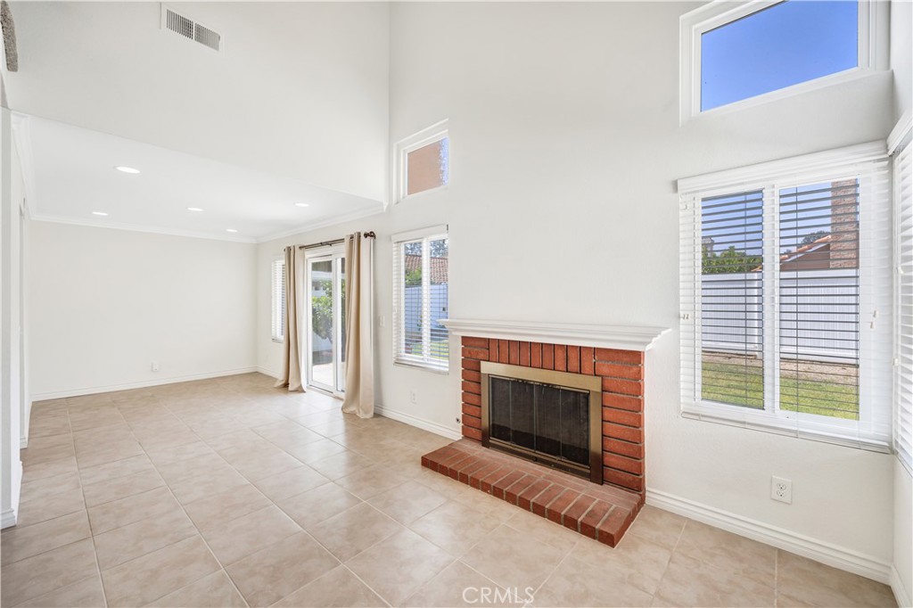 15568 Oakhurst Street