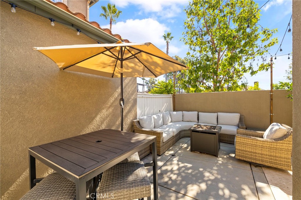 54 Calle De Los Ninos