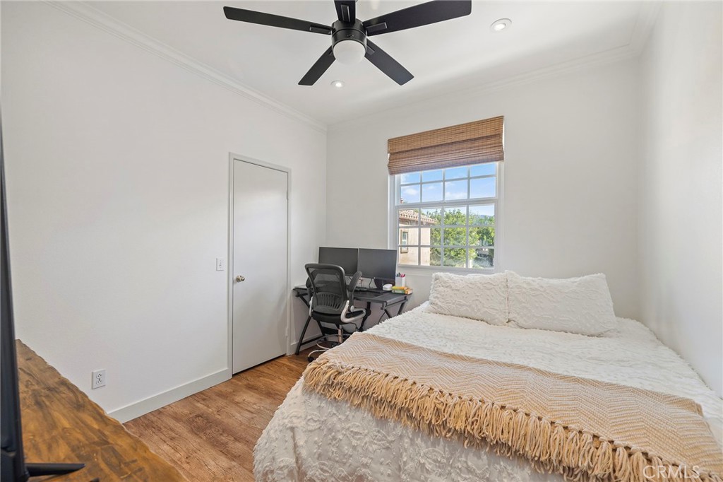 54 Calle De Los Ninos