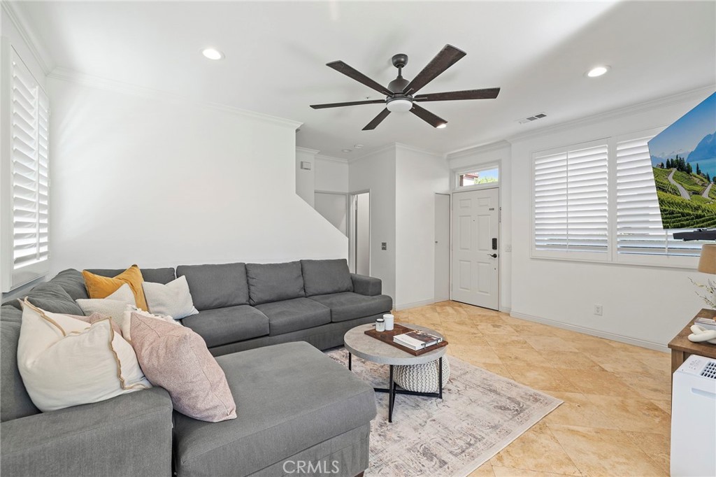 54 Calle De Los Ninos