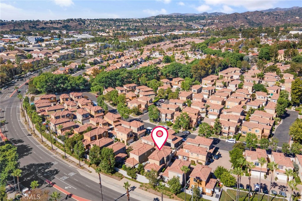 54 Calle De Los Ninos