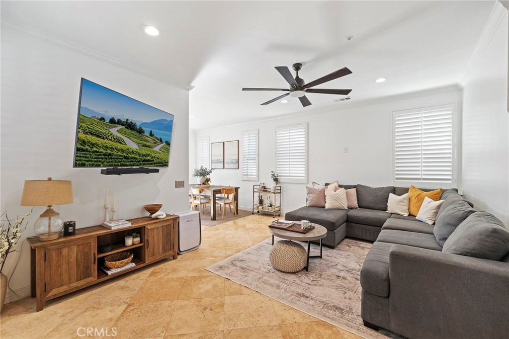 54 Calle De Los Ninos