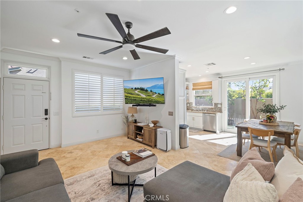 54 Calle De Los Ninos