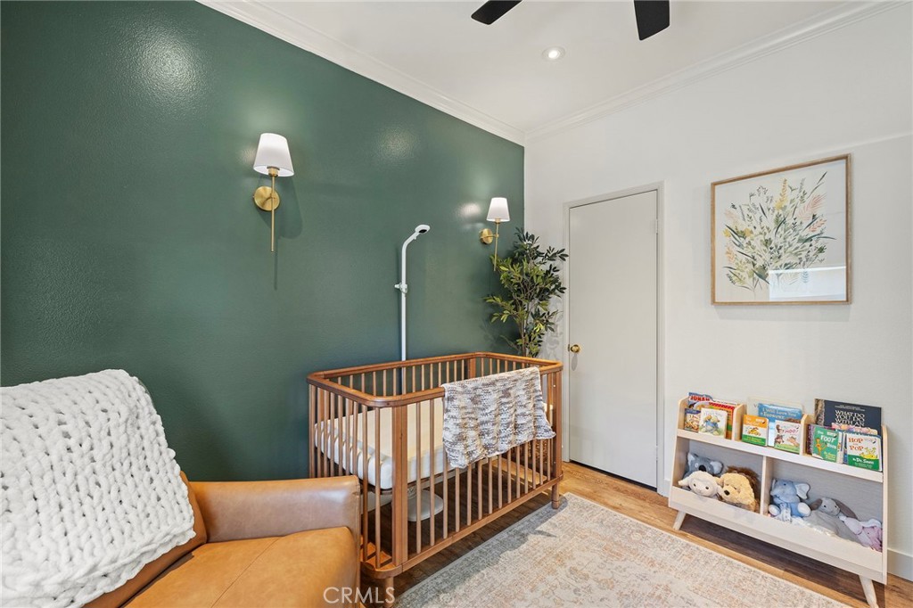 54 Calle De Los Ninos