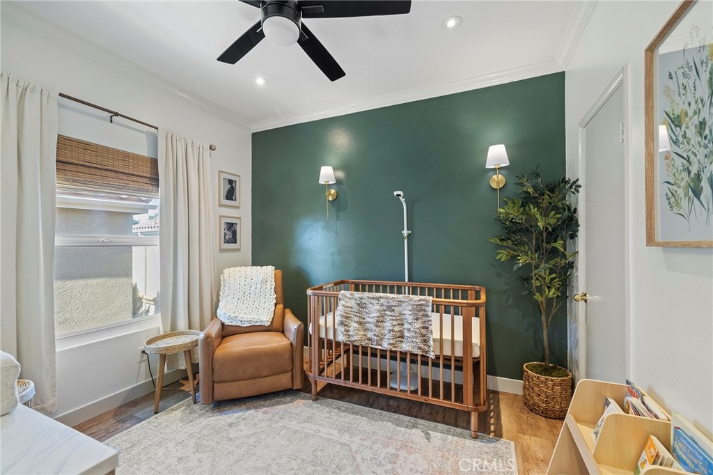 54 Calle De Los Ninos