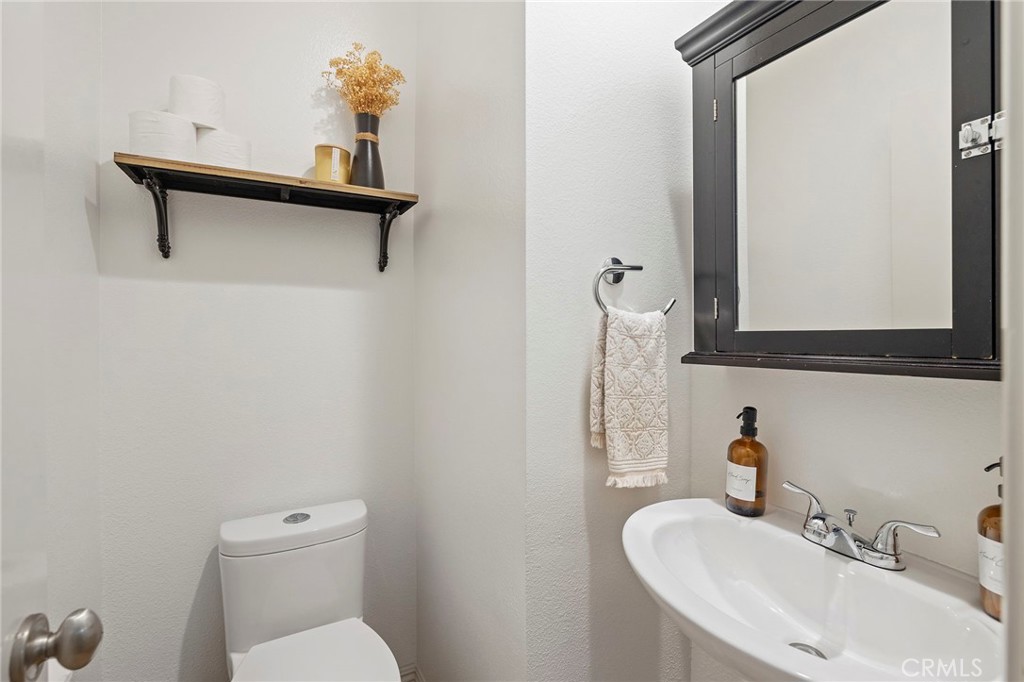 54 Calle De Los Ninos