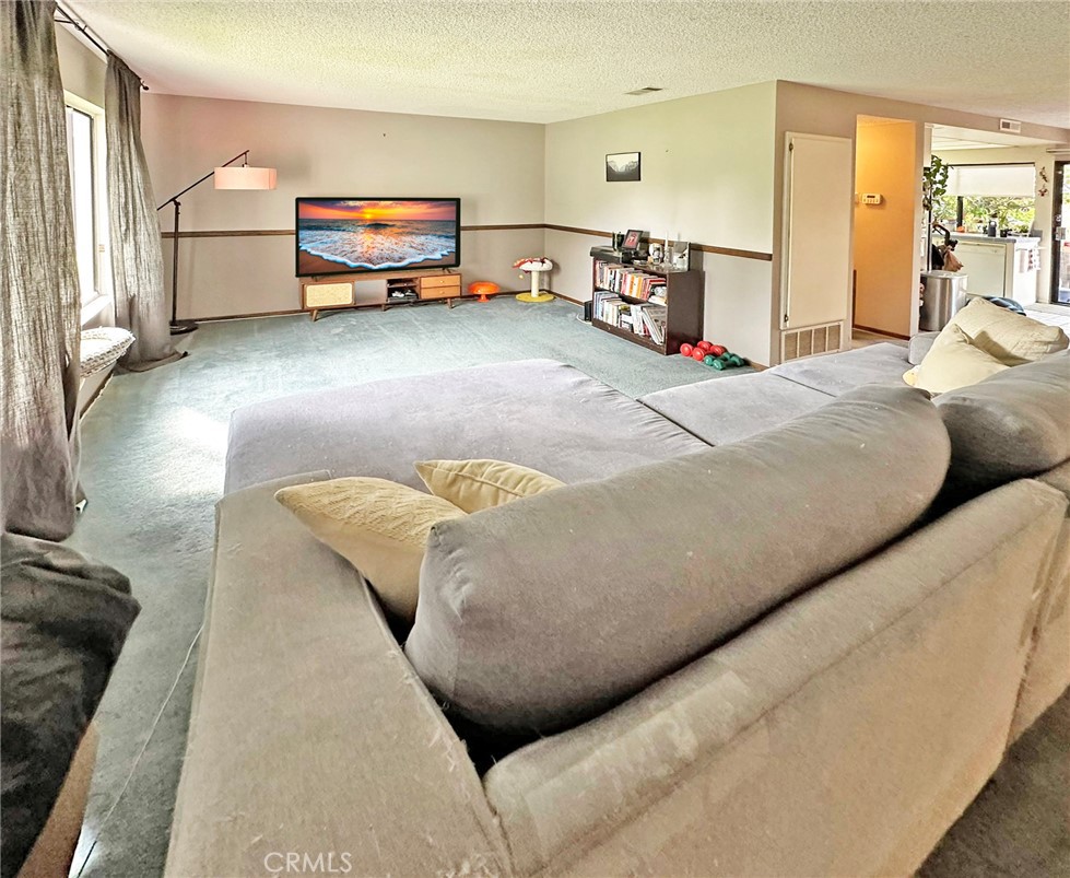 850 S Cornwall Drive