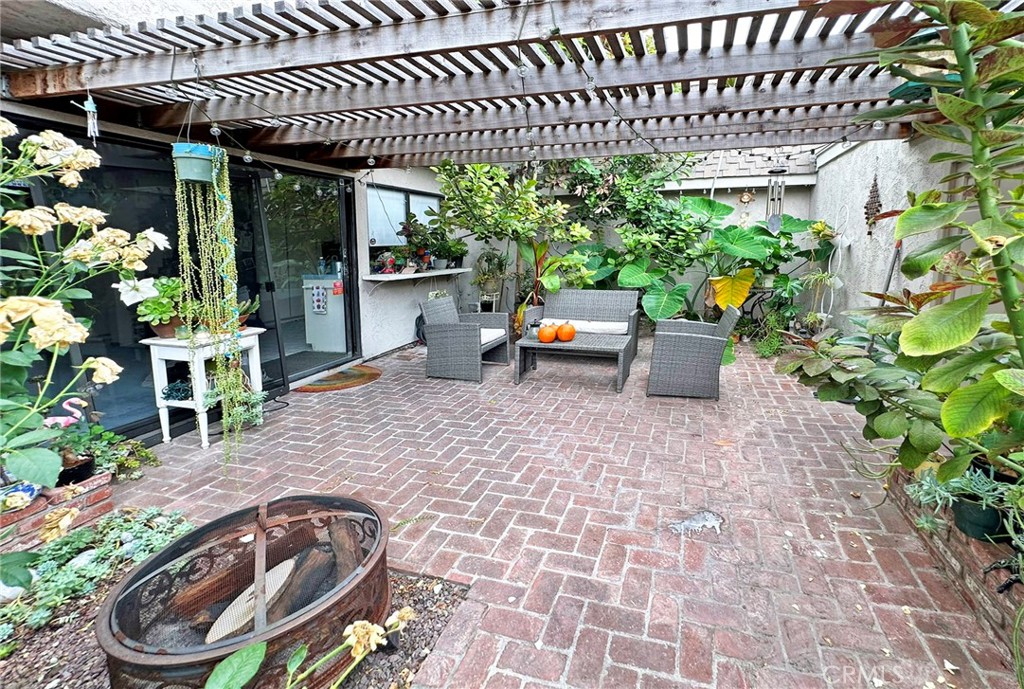 850 S Cornwall Drive