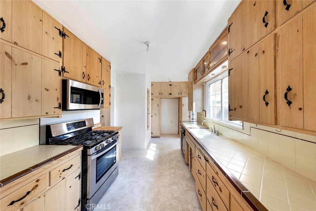 522 S Indiana Street