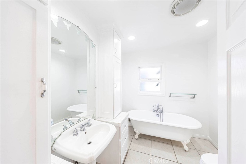 522 S Indiana Street