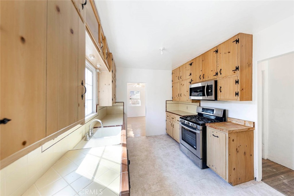 522 S Indiana Street