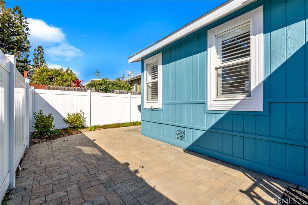 32302 Alipaz Street 120