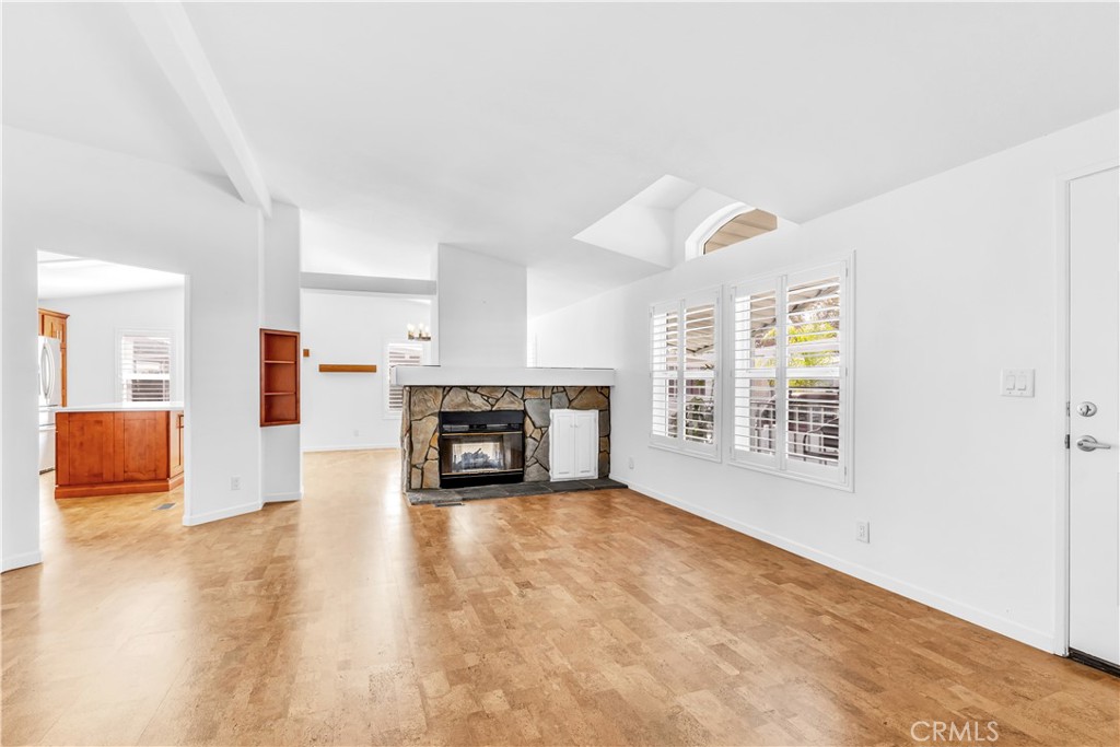 32302 Alipaz Street 120