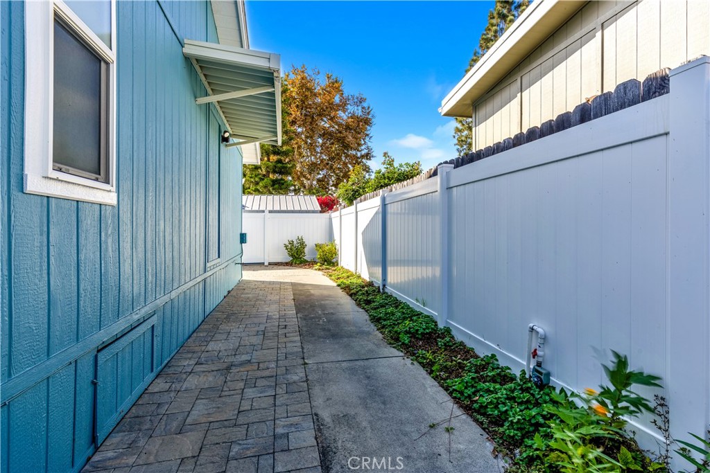 32302 Alipaz Street 120