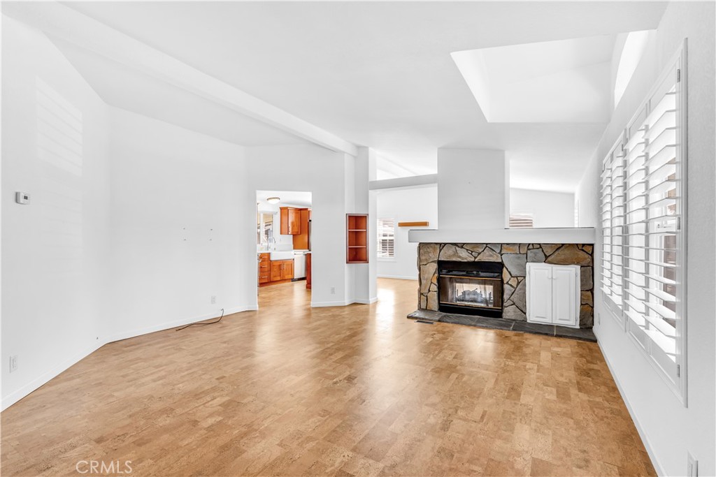 32302 Alipaz Street 120