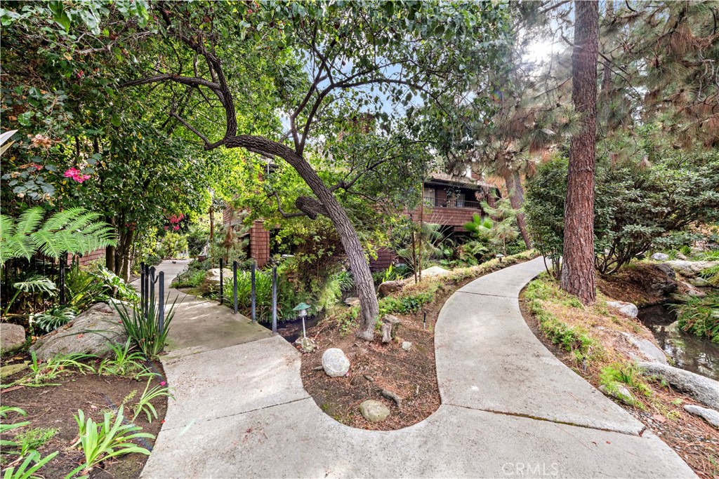 2729 Pine Creek Circle